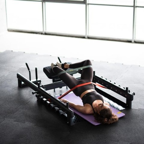 PHT25 PLATFORMA DO ĆWICZEŃ MIĘŚNI POŚLADKÓW HIP THRUST I MARTWEGO CIĄGU COMMERCIAL HMS