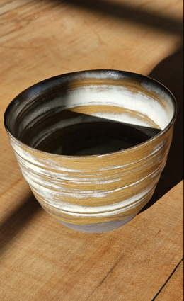 Kubek ceramiczny w pasy rękodzieło