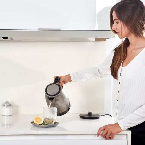 Czajnik elektryczny Black+Decker BXKE2201E (2200 W; 1,7l)