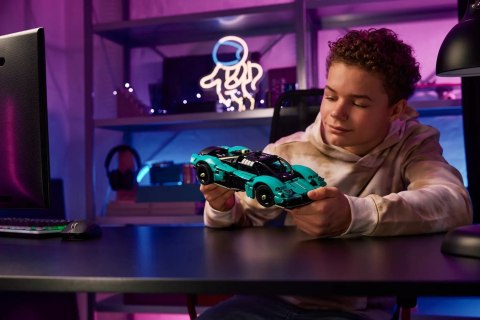 LEGO TECHNIC 42208 ASTON MLEGO ARTIN VALKYRIE