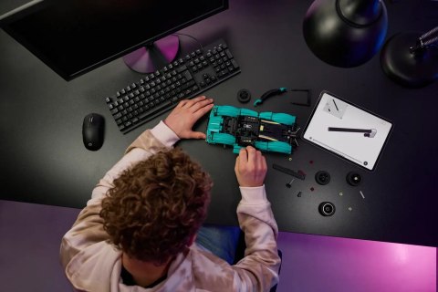 LEGO TECHNIC 42208 ASTON MLEGO ARTIN VALKYRIE