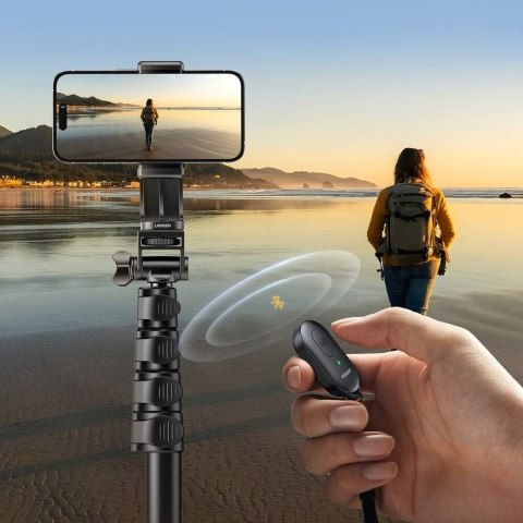 Ugreen selfie stick ze stojakiem i pilotem LP680 1.8m (czarny) Ugreen selfie stick ze stojakiem i pilotem LP680 1.8m (czarny)