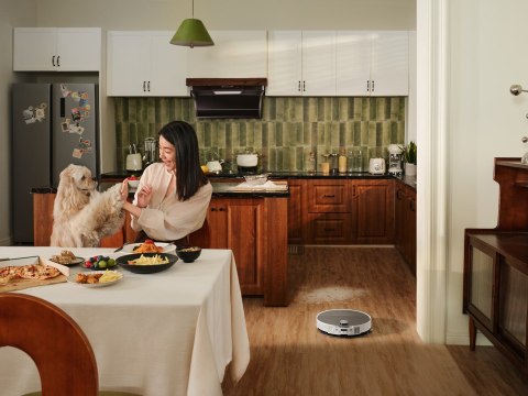 Robot sprzątający Roborock Saros 10 (biały)