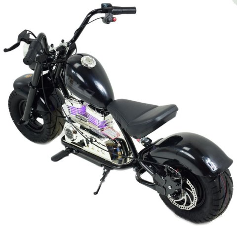 MOTOR CHOPPER "HELD", POMPOWANE KOŁA DO 25 KM/H, PODŚWIETLANY SILNIK/XB1058