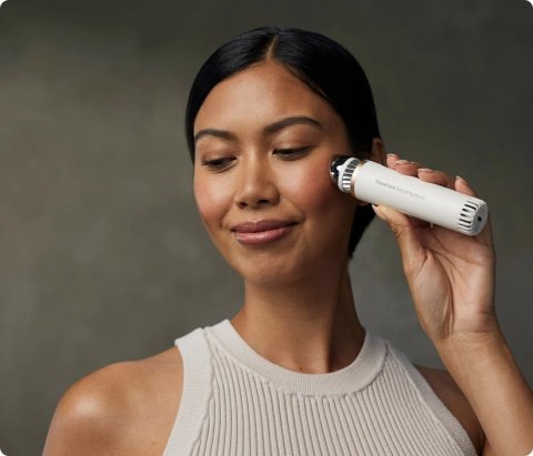 Therabody TheraFace Depuffing Wand (biały) - różdżka do pielęgnacji twarzy