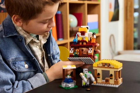 LEGO Minecraft 21273 Atak balonowego Ghasta na wioskę (WYPRZEDAŻ)