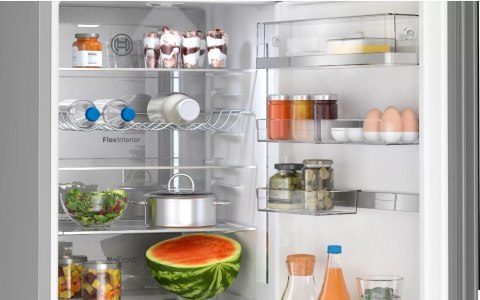 Chłodziarko-zamrażarka BOSCH KGN39LBCF