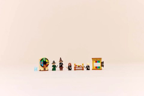 LEGO Harry Potter 76460 Zamek Hogwart: ceremonia przydziału
